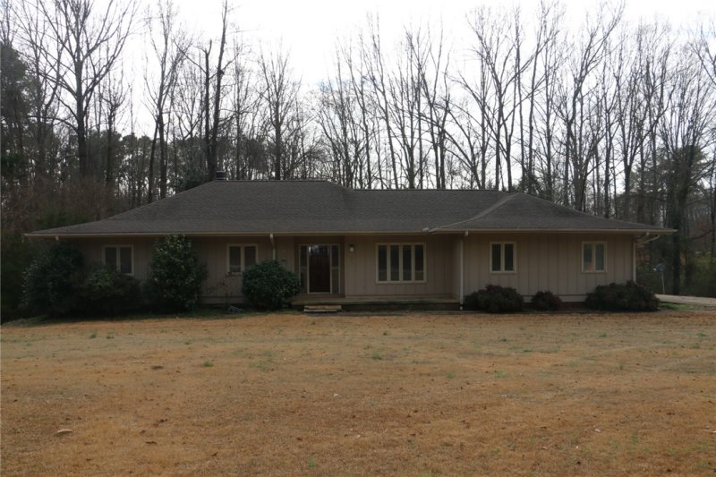 Property image 2 at 607 Quincy Road, Seneca, SC 29678