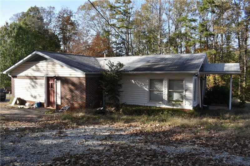 Property image 4 at 701 Longforest Drive, Seneca, SC 29672