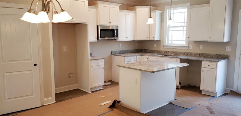 Property image 2 at 111 Cove View Court, Seneca, SC 29678