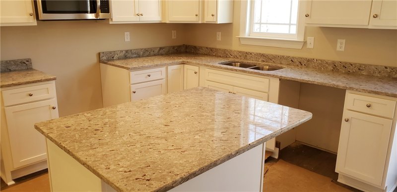 Property image 3 at 111 Cove View Court, Seneca, SC 29678