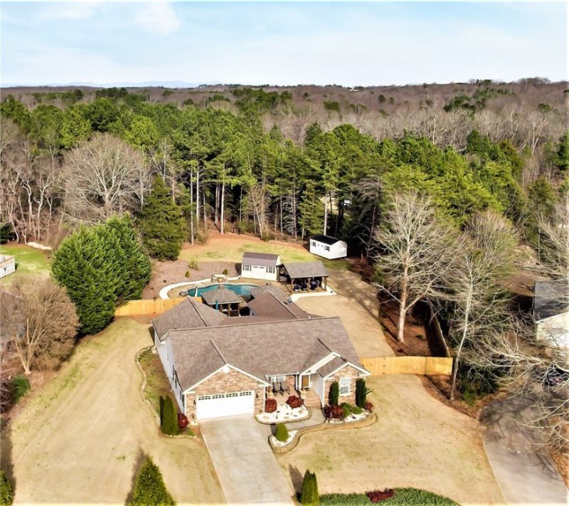 Property image 3 at 121 Terrace Meadows Drive, Seneca, SC 29672