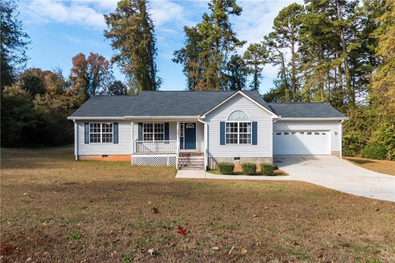 Property image 2 at 104 Keith Lane, Seneca, SC 29678