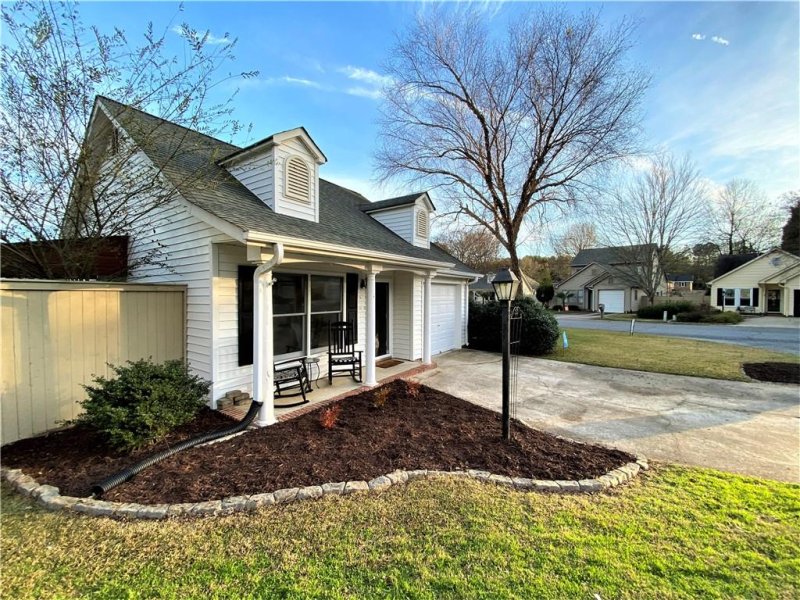 113 Cobblestone Court