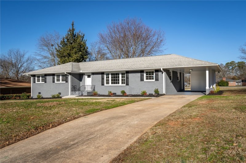 Property image 2 at 1217 Bolt Drive, Anderson, SC 29621