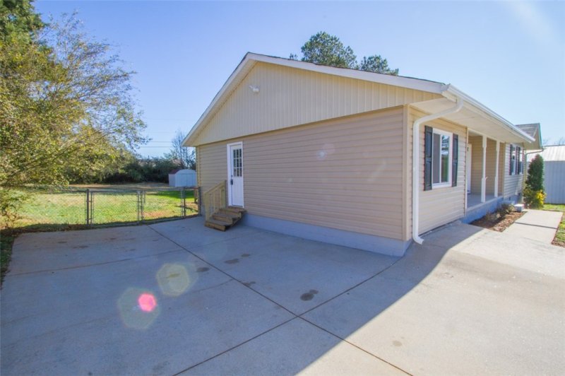 Property image 4 at 303 Walnut Avenue, Anderson, SC 29625