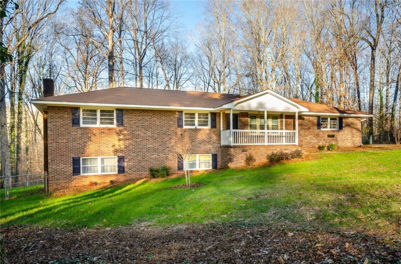 Property image 4 at 411 Ponce DeLeon Drive, Anderson, SC 29621