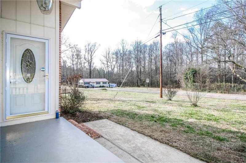 Property image 5 at 125 Woodland Way, West Union, SC 29696