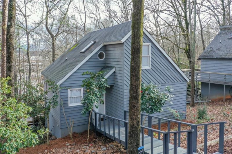 Property image 3 at 211 Harbor Drive, Anderson, SC 29625