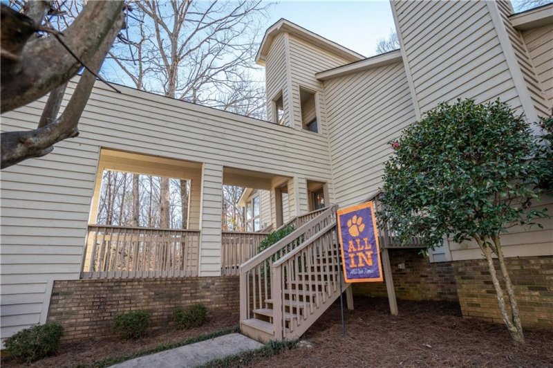 Property image 2 at 2409 Arlington Heights, Seneca, SC 29672