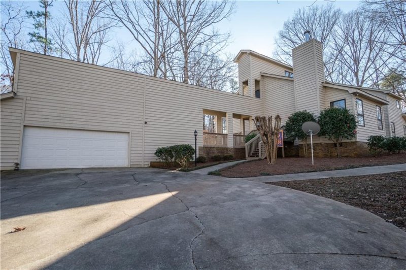 Property image 3 at 2409 Arlington Heights, Seneca, SC 29672