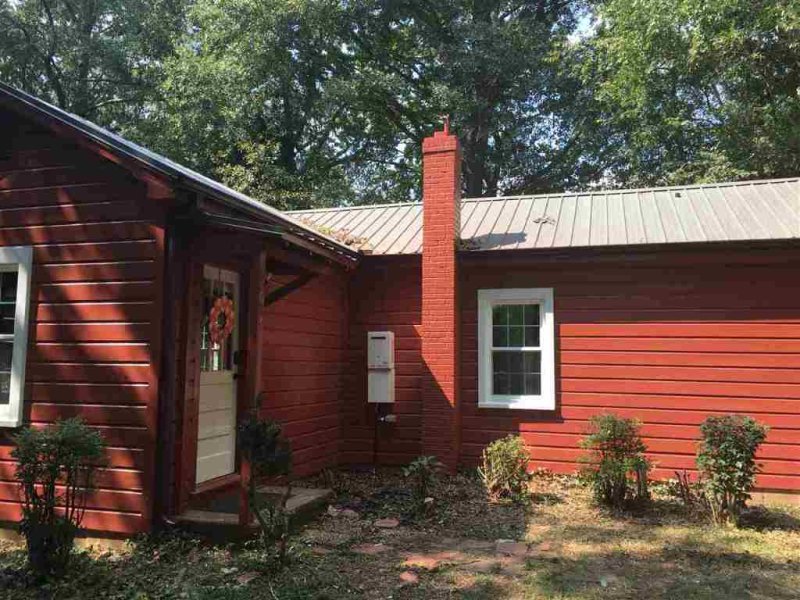 109A Poole Lane