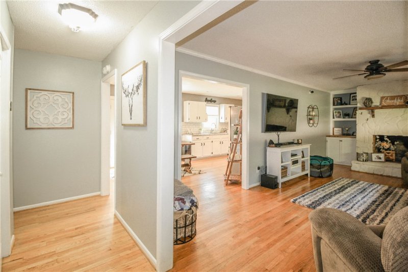 Property image 5 at 654 Poplar Street, Walhalla, SC 29691