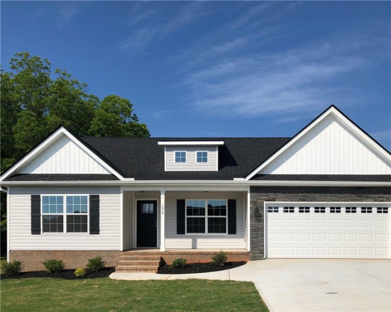 1079 Stoneham Circle