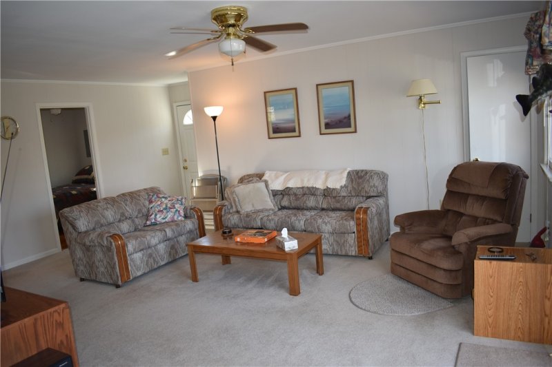 Property image 3 at 219 Lakeview Drive, Townville, SC 29689