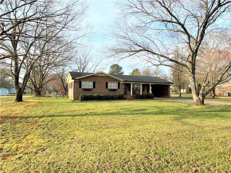Property image 3 at 418 Bishop Branch Road, Pendleton, SC 29670