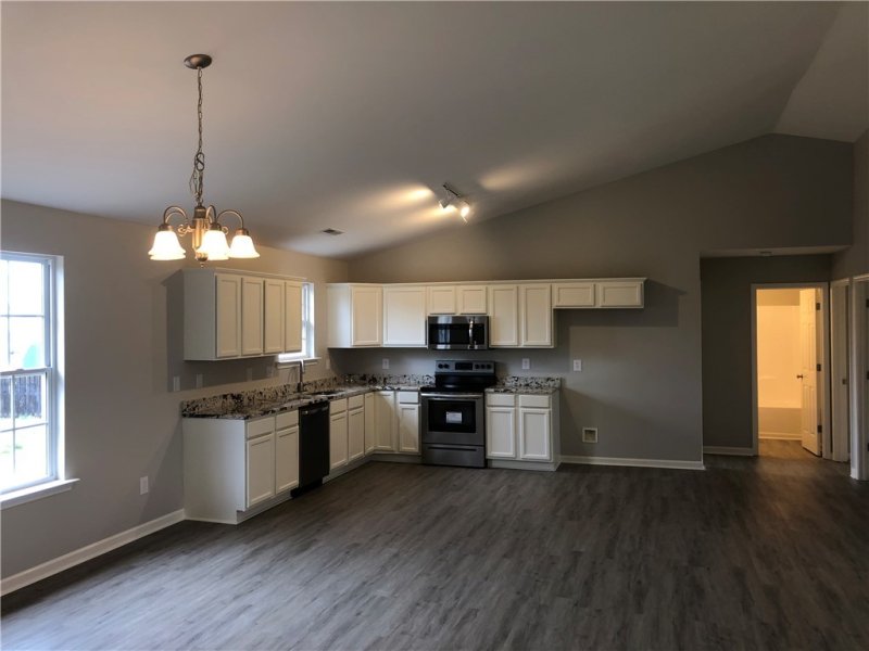 Property image 4 at 429 Roe Road, Greenville, SC 29611