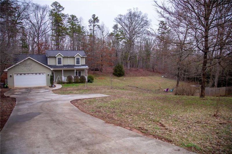 Property image 3 at 103 Stephen Drive, Seneca, SC 29678