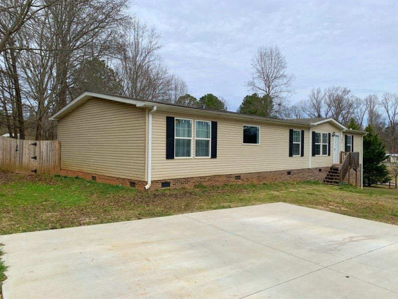 Property image 3 at 201 Chaparral Way, Easley, SC 29640