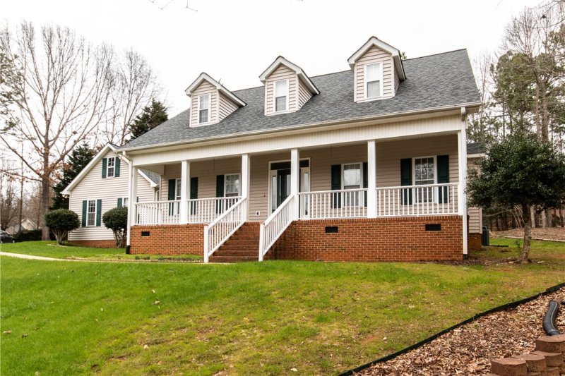 Property image 3 at 307 Brookstone Way, Central, SC 29630