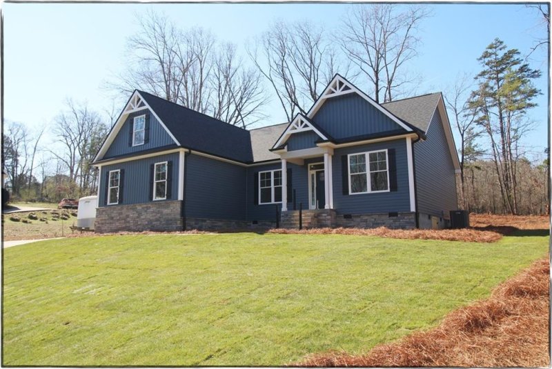 Property image 4 at 224 Devonhurst Drive, Seneca, SC 29678