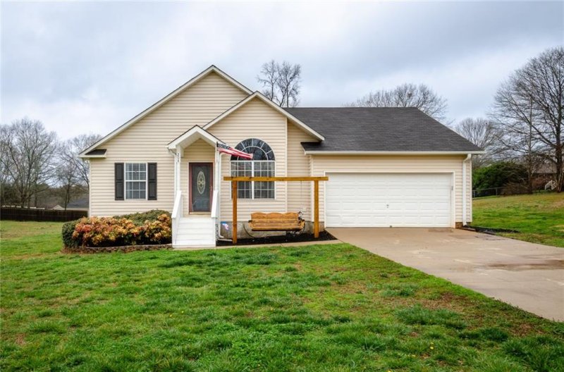 Property image 2 at 208 Sussex Way, Anderson, SC 29625