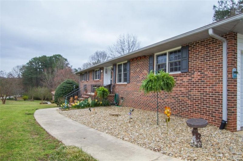 Property image 3 at 322 Olivarri Drive, Anderson, SC 29621