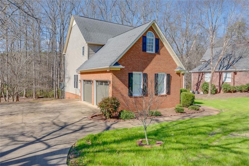 Property image 4 at 111 Clearstone Court, Easley, SC 29642