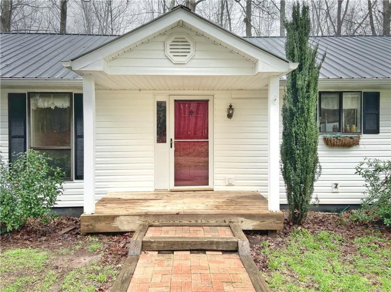 Property image 4 at 125 Brook Lane, Seneca, SC 29672