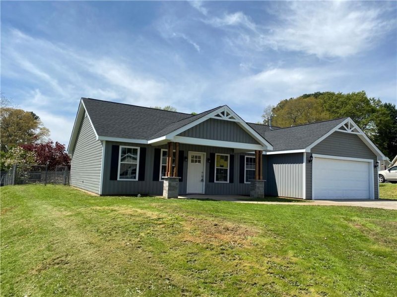 Property image 2 at 347 Monti Drive, Anderson, SC 29625