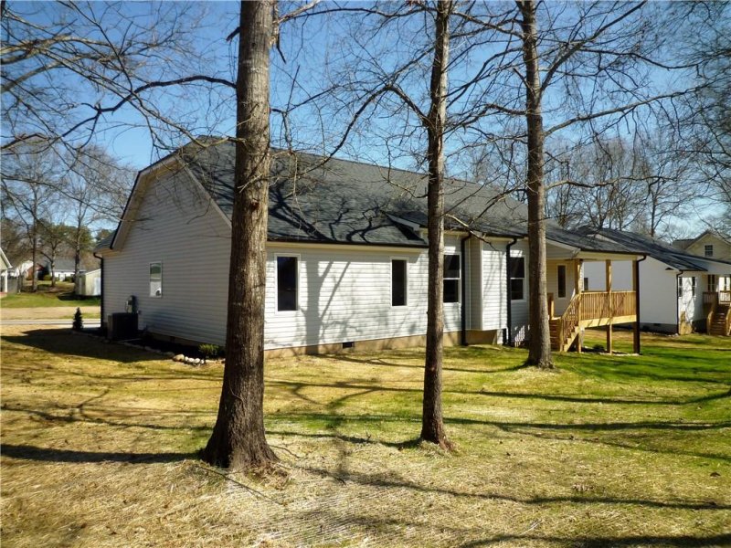 Property image 3 at 181 Amberwood Drive, Anderson, SC 29621