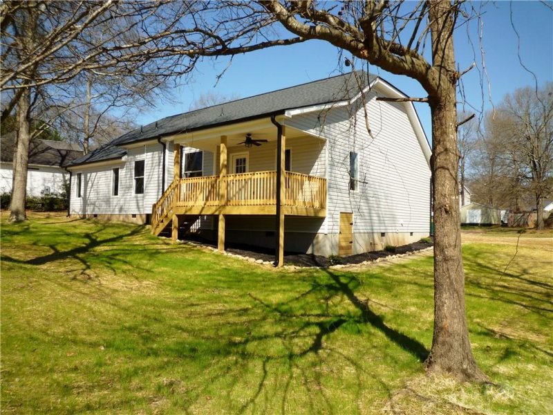 Property image 4 at 181 Amberwood Drive, Anderson, SC 29621