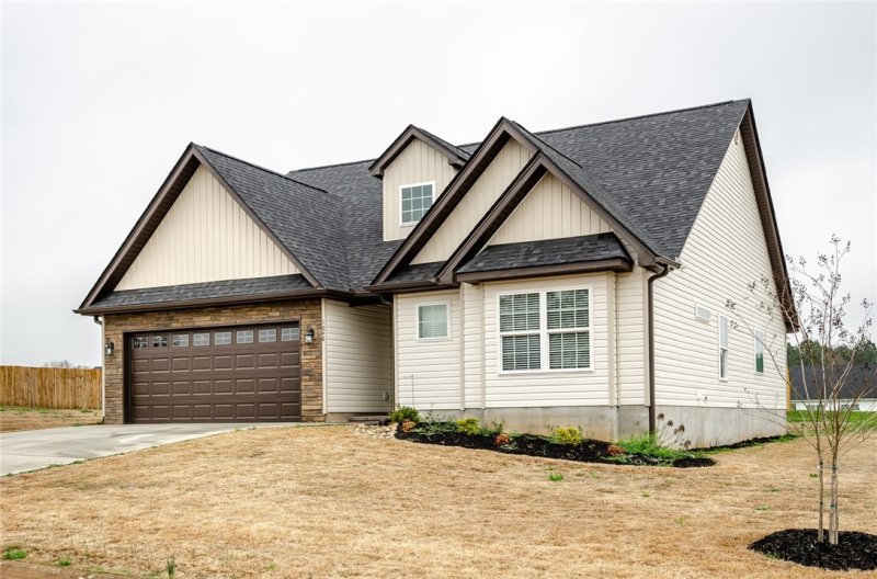 Property image 2 at 1048 Stoneham Circle, Anderson, SC 29626