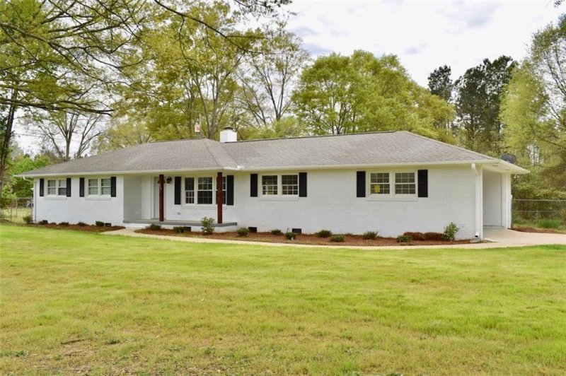 Property image 2 at 436 Airline Road, Anderson, SC 29624