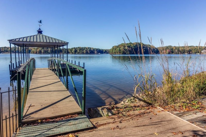 Property image 5 at 403 Bay Hill Drive, West Union, SC 29696