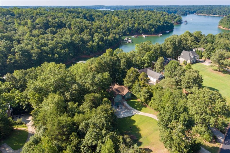 Property image 4 at 211 Sandy Point Drive, Anderson, SC 29625