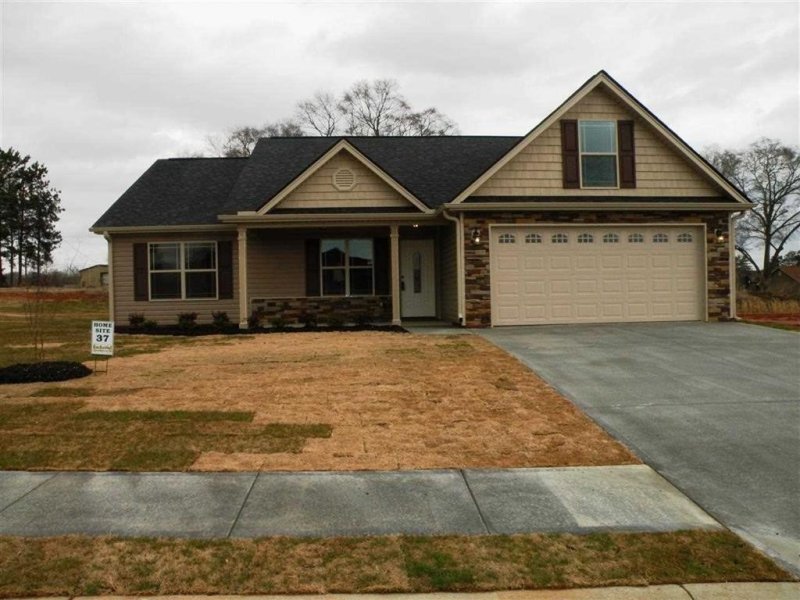 Property image 3 at 101 Canary Drive, Anderson, SC 29626