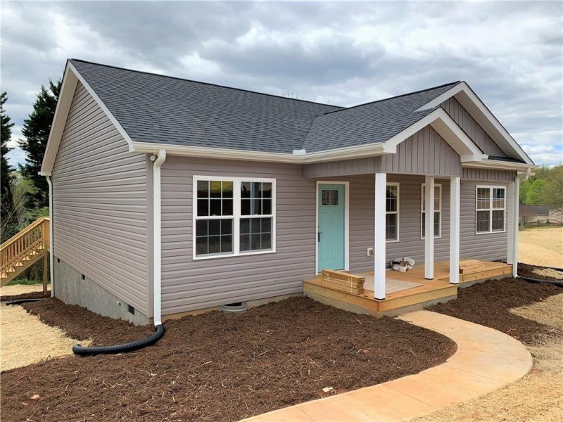 Property image 3 at 105 Sycamore Court, Pickens, SC 29671