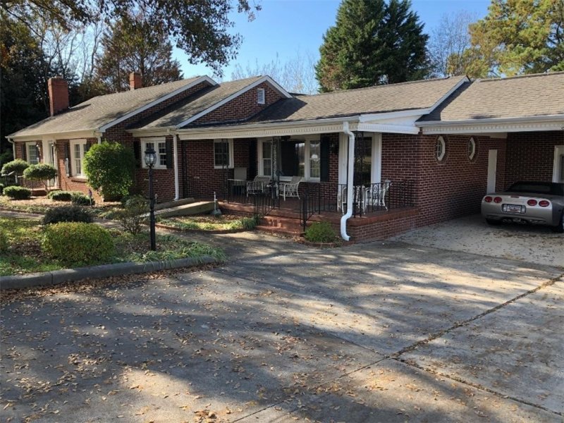 Property image 2 at 1205 81 SOUTH Highway, Iva, SC 29655