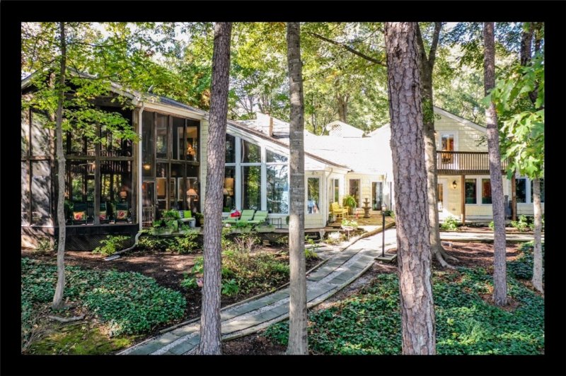 503 Carnes Point Road