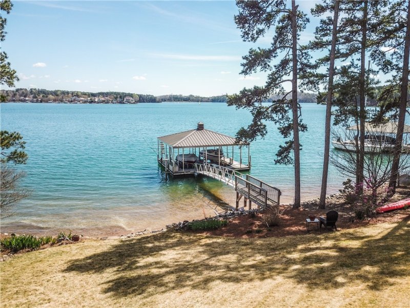 Property image 3 at 130 Pineridge Pointe Drive, Seneca, SC 29672