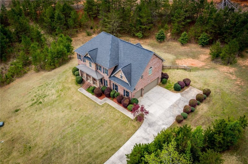 Property image 2 at 204 Landing Drive, Seneca, SC 29678