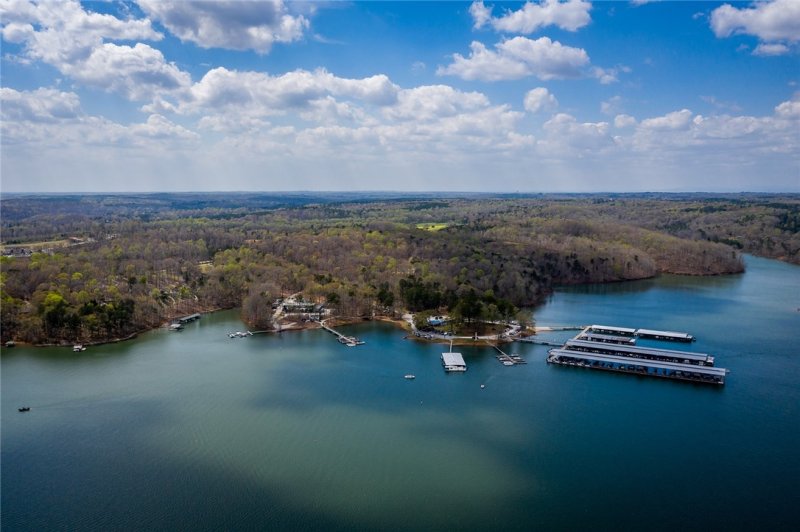 Property image 4 at 204 Landing Drive, Seneca, SC 29678