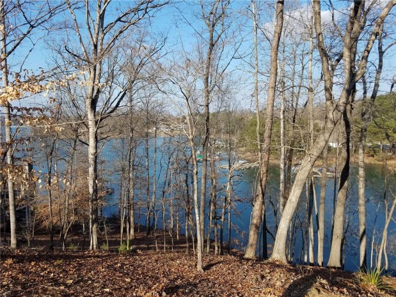 Property image 2 at 216 Hillview Drive, Seneca, SC 29672