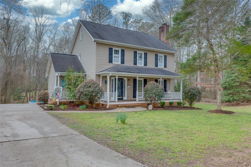 Property image 2 at 108 Ascot Court, Easley, SC 29642