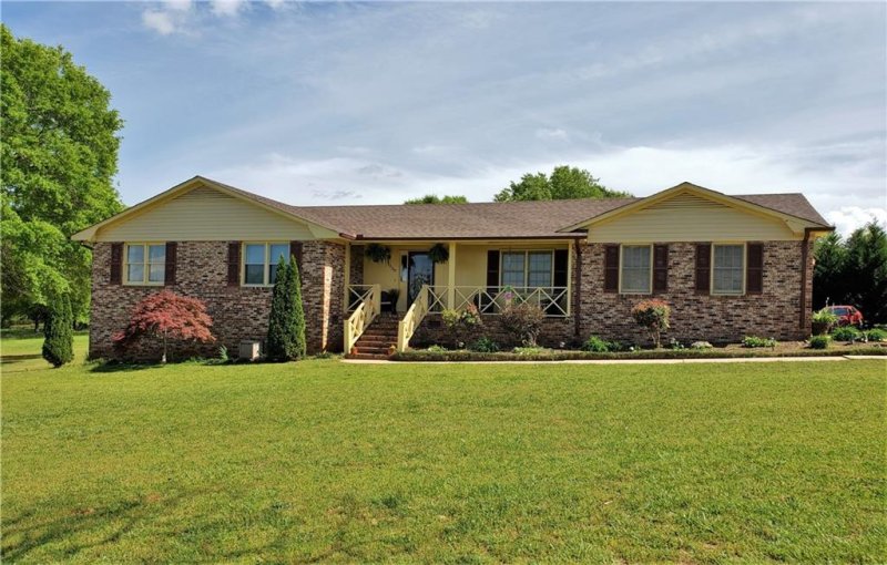 Property image 3 at 1320 Vandale Place, Anderson, SC 29626