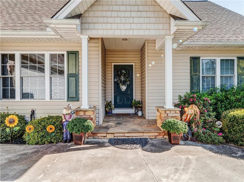 Property image 3 at 112 Shadowood Court, Seneca, SC 29678