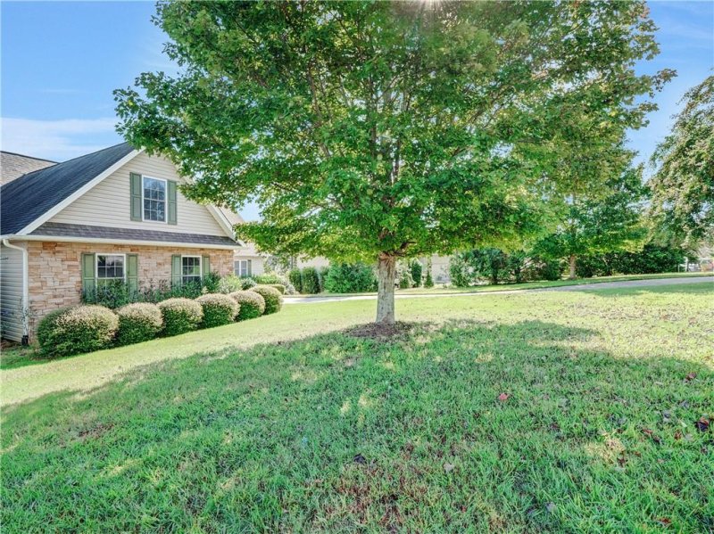Property image 5 at 112 Shadowood Court, Seneca, SC 29678
