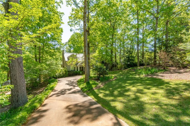 Property image 2 at 808 Dogwood Lane, Townville, SC 29689