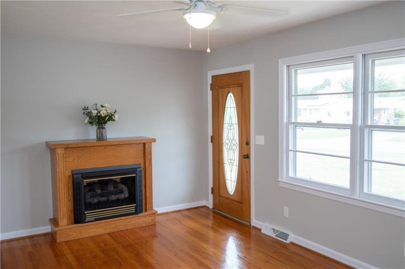 Property image 3 at 404 Freedom Drive, Walhalla, SC 29691