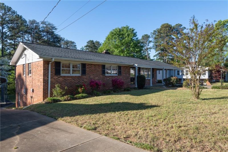 Property image 3 at 308 Lavonne Avenue, Easley, SC 29642